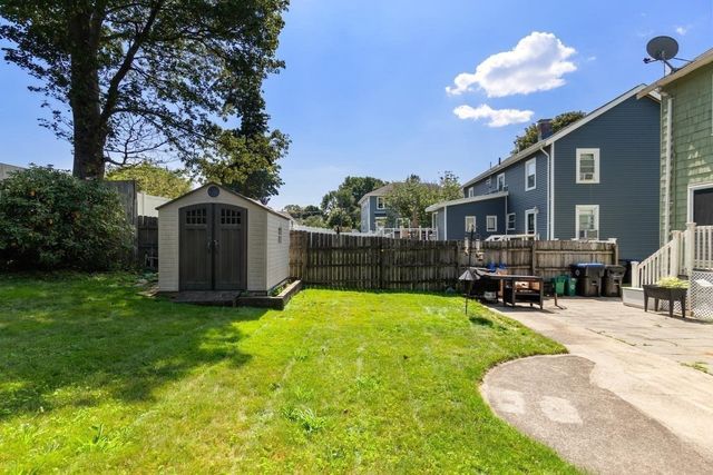 7 Lawrence St B, Beverly, MA 01915