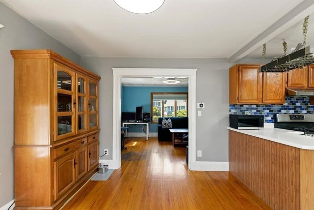 7 Lawrence St B, Beverly, MA 01915