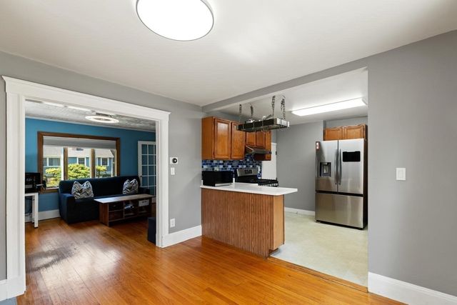 7 Lawrence St B, Beverly, MA 01915