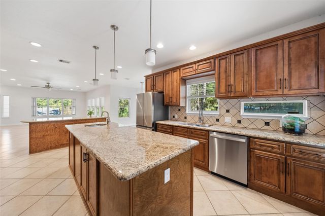 110 Lords Circle, Coldspring, TX 77331