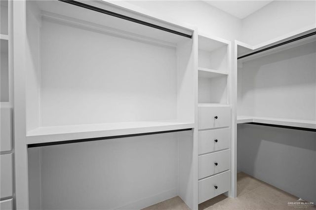 2218 N Piedra Avenue, Edinburg, TX 78542