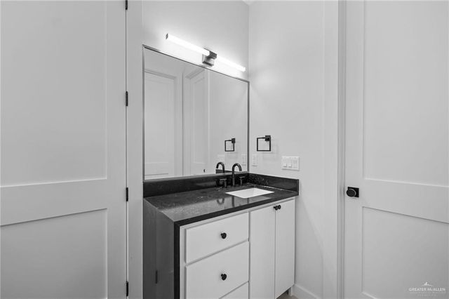 2218 N Piedra Avenue, Edinburg, TX 78542