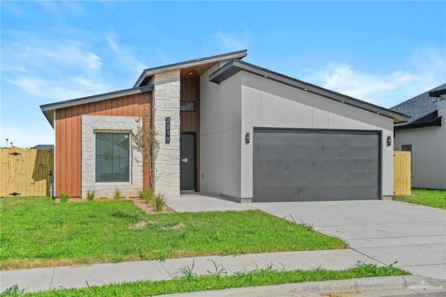 2218 N Piedra Avenue, Edinburg, TX 78542
