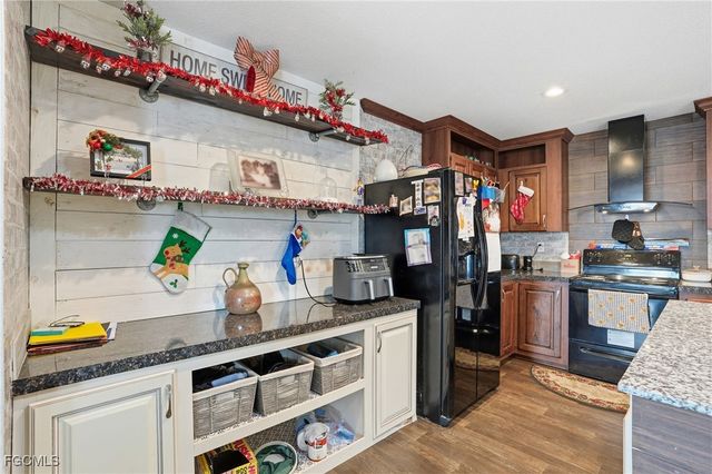 2491 Farrance CT, North Fort Myers, FL 33917