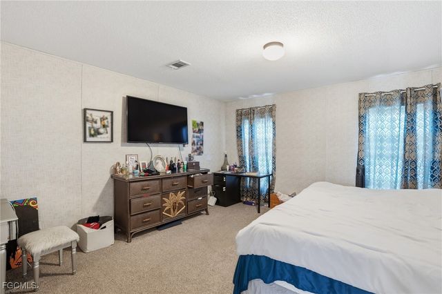 2491 Farrance CT, North Fort Myers, FL 33917