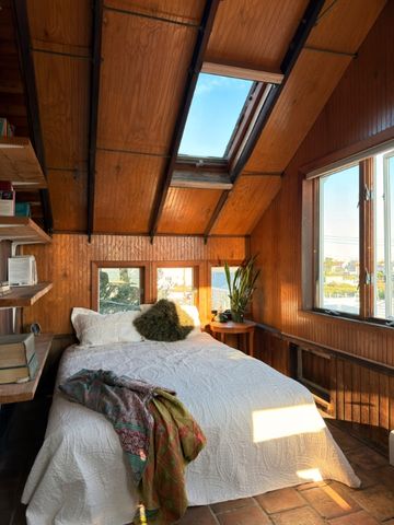 61 W 16th Road, New York City, NY 11693
