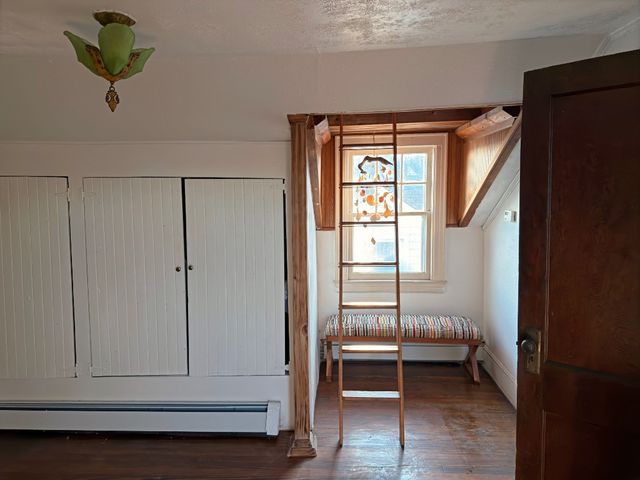 61 W 16th Road, New York City, NY 11693