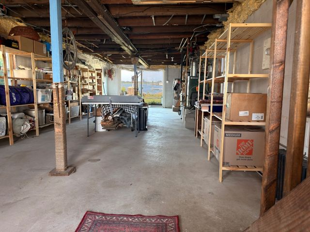 61 W 16th Road, New York City, NY 11693