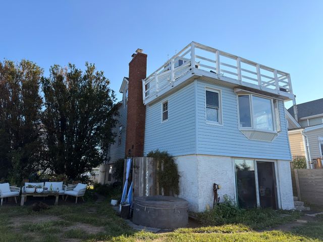 61 W 16th Road, New York City, NY 11693