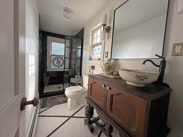 61 W 16th Road, New York City, NY 11693