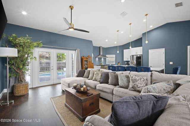 2048 Thistle Drive, Melbourne, FL 32935