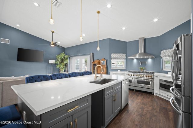 2048 Thistle Drive, Melbourne, FL 32935