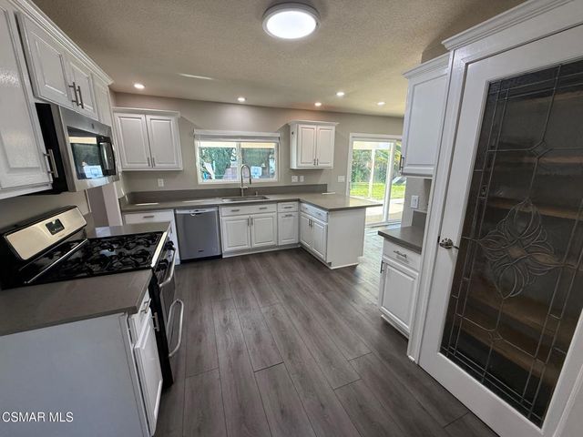 216 Virginia Drive, Newbury Park, CA 91320