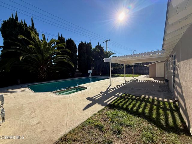 216 Virginia Drive, Newbury Park, CA 91320