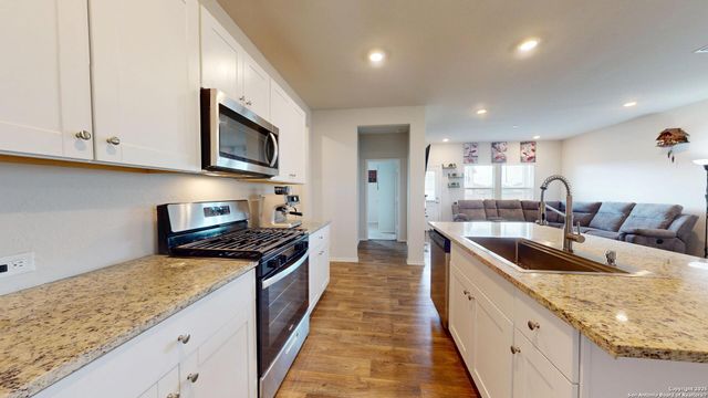 4021 LILAC PATH, St Hedwig, TX 78152