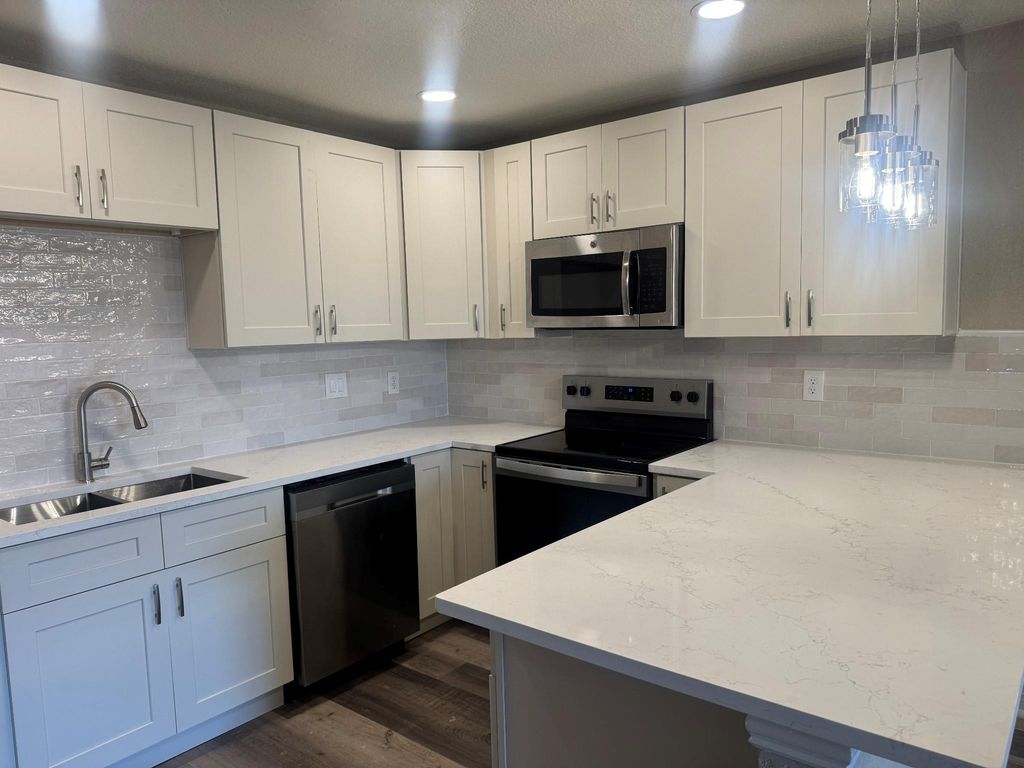 418 Garland Drive 245, Lake Jackson, TX 77566