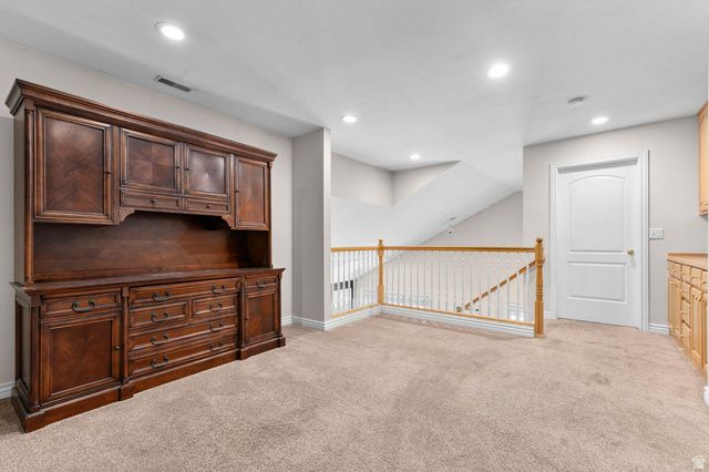 1989 E DONELSON LN, Holladay, UT 84117
