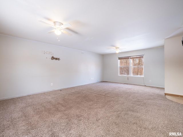 3317 W RICHWOODS Boulevard, Peoria, IL 61604