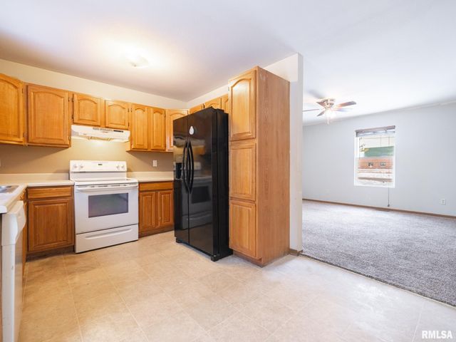 3317 W RICHWOODS Boulevard, Peoria, IL 61604