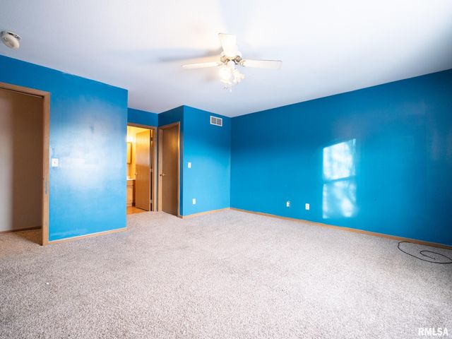 3317 W RICHWOODS Boulevard, Peoria, IL 61604