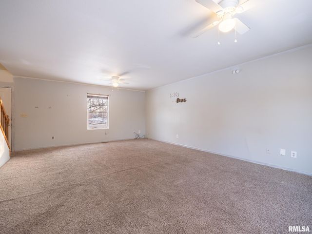 3317 W RICHWOODS Boulevard, Peoria, IL 61604