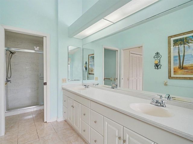 6643 OAKBROOKE CIRCLE, Bradenton, FL 34202