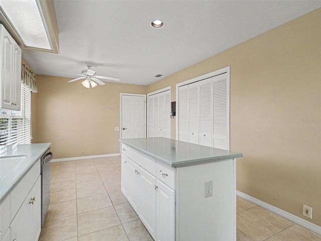 6643 OAKBROOKE CIRCLE, Bradenton, FL 34202