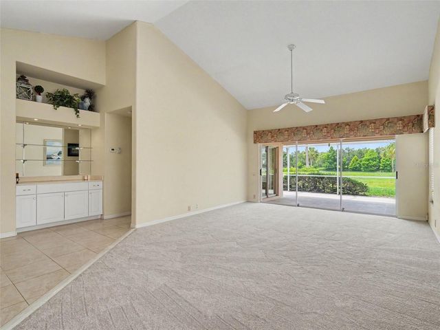 6643 OAKBROOKE CIRCLE, Bradenton, FL 34202