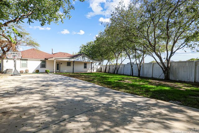 8827 Wilma Jean, San Antonio, TX 78224