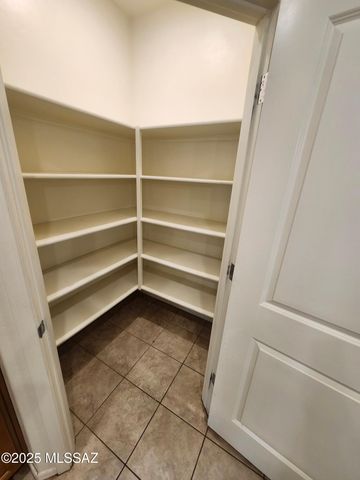 6886 E Via Rancho Rosario, Tucson, AZ 85756