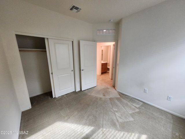 6886 E Via Rancho Rosario, Tucson, AZ 85756