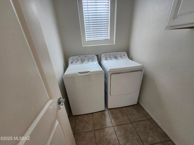 6886 E Via Rancho Rosario, Tucson, AZ 85756