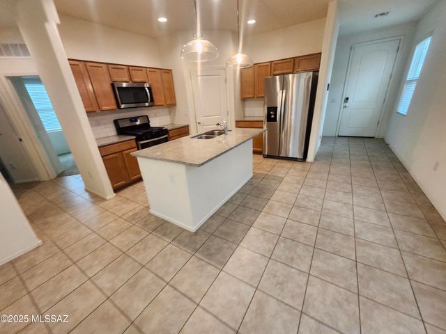 6886 E Via Rancho Rosario, Tucson, AZ 85756