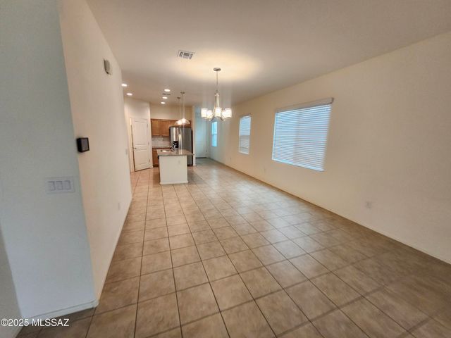6886 E Via Rancho Rosario, Tucson, AZ 85756