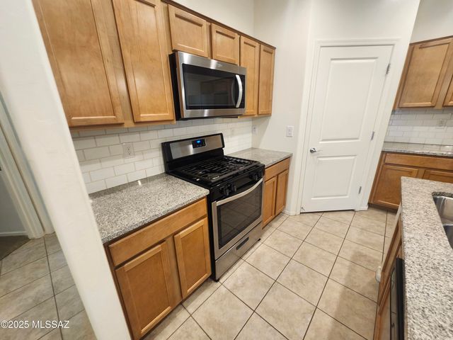 6886 E Via Rancho Rosario, Tucson, AZ 85756