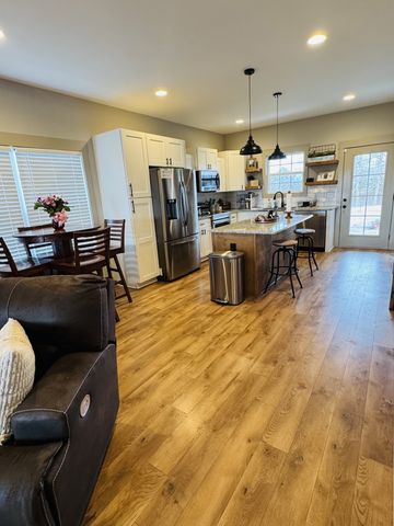 319 Lear Rd, Portland, TN 37148