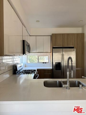 250 S Burlington Avenue, Los Angeles, CA 90057