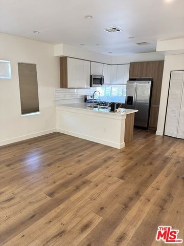 250 S Burlington Avenue, Los Angeles, CA 90057