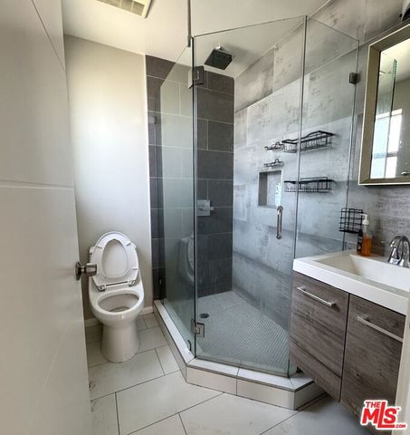 250 S Burlington Avenue, Los Angeles, CA 90057