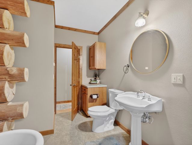 837 E Whitetail Drive, Midland, MI 48640