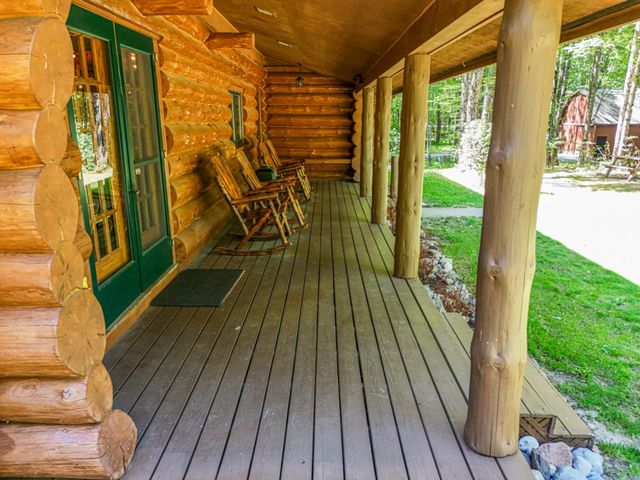 837 E Whitetail Drive, Midland, MI 48640
