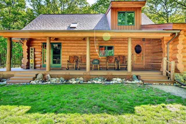 837 E Whitetail Drive, Midland, MI 48640