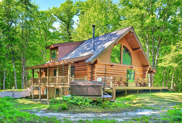 837 E Whitetail Drive, Midland, MI 48640