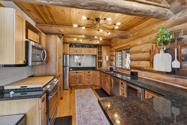 837 E Whitetail Drive, Midland, MI 48640