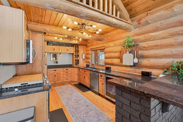 837 E Whitetail Drive, Midland, MI 48640