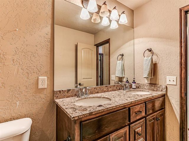 2805 SW 97th Street, Oklahoma City, OK 73159