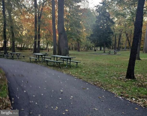 1346 S COLUMBUS ST, Arlington, VA 22204