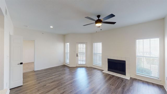 1600 N 9th Street B2R, Midlothian, TX 76065