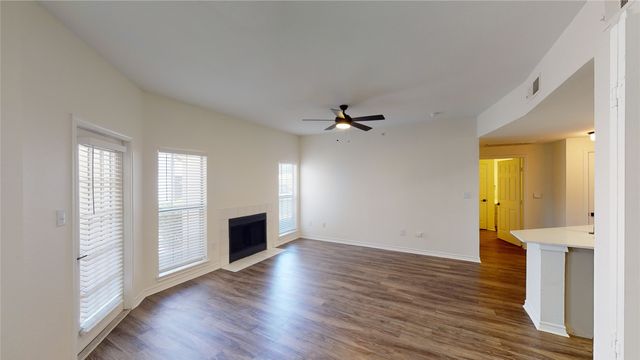 1600 N 9th Street B2R, Midlothian, TX 76065