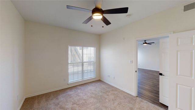 1600 N 9th Street B2R, Midlothian, TX 76065